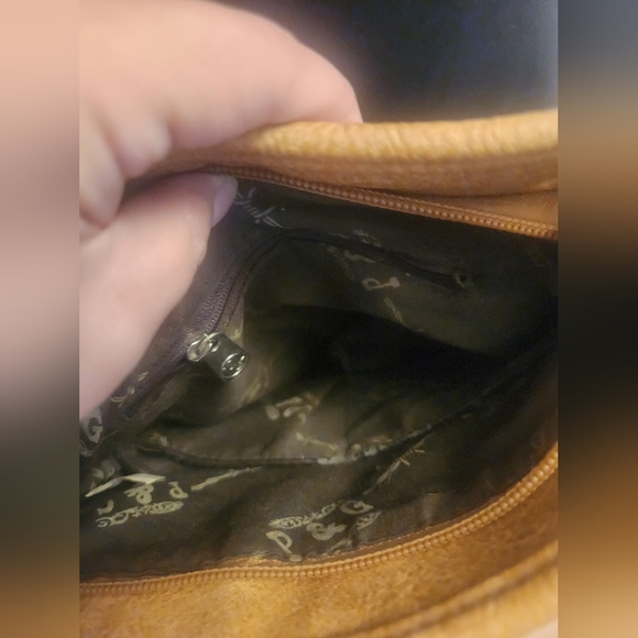 P&G Crossbody Bag - Picture 4 of 4